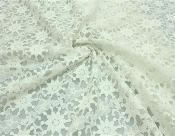 欧根纱牛奶丝电绣布婚纱礼服用布