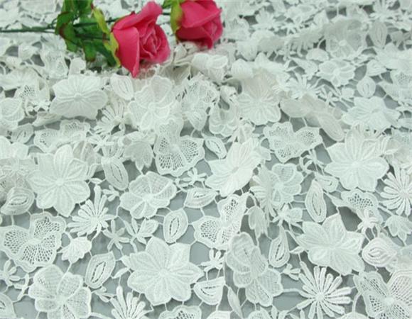 水溶涤光丝镂空电绣蕾丝布